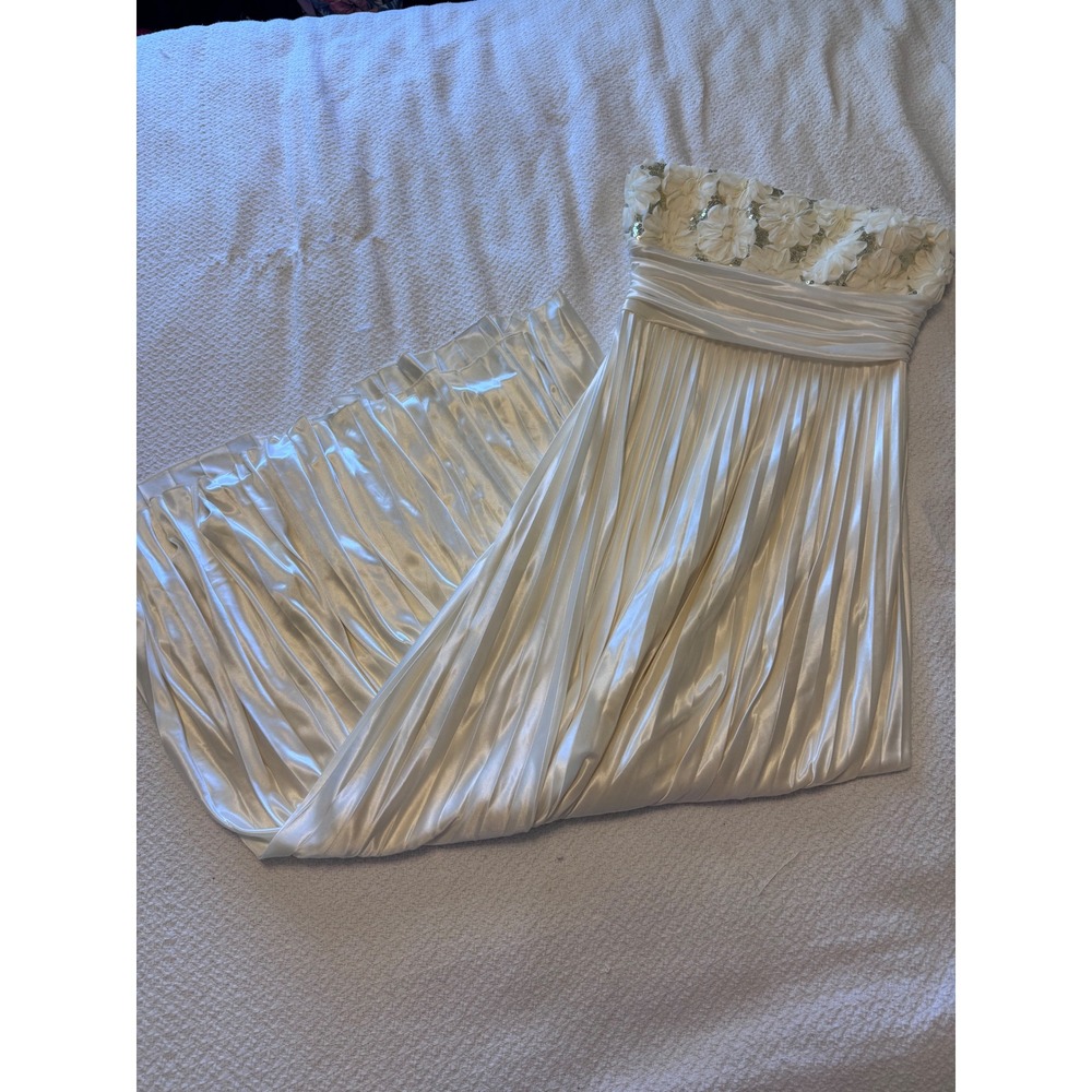 Speechless Cream Satin Pleated Maxi Dress Strapless Floral Sequin Formal Size 9